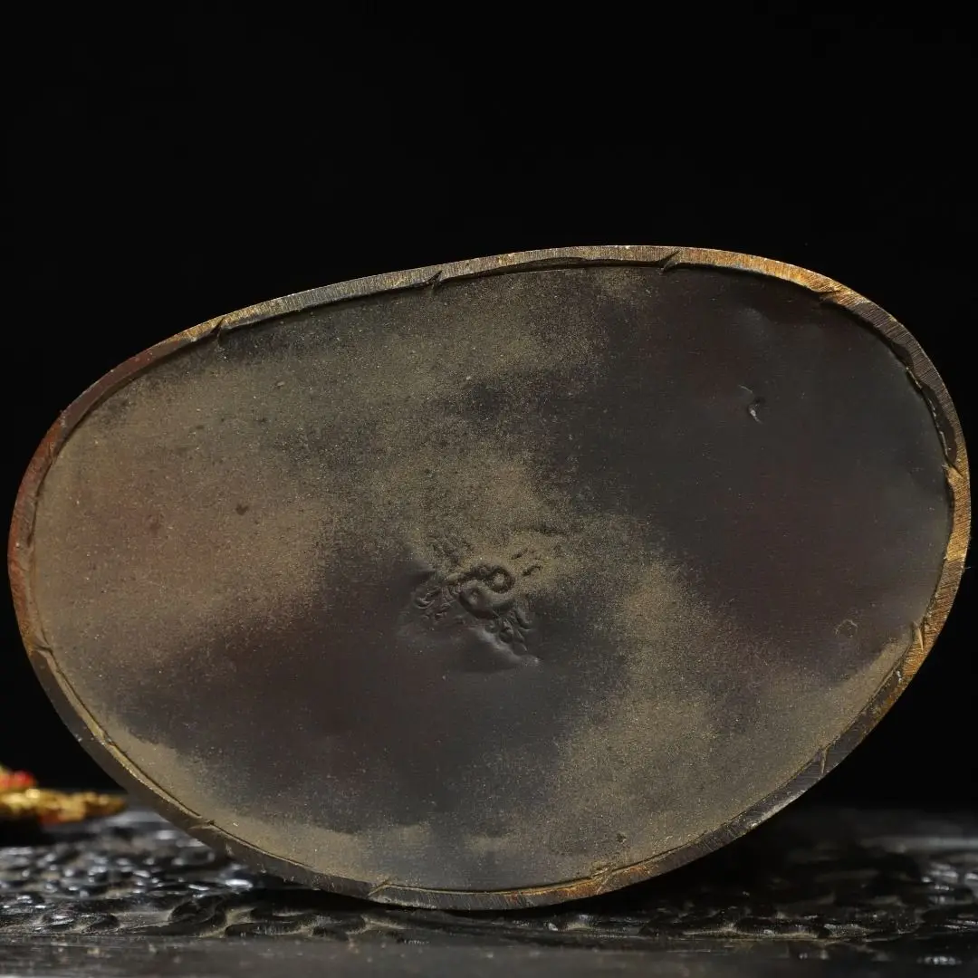 Copper gilt painting [Amitabha Buddha] 25 cm high, 15 cm wide, 13 cm thick and weighs 1.5 kg