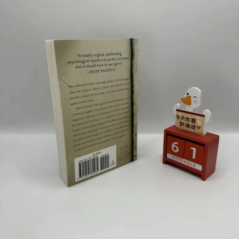 المريض الصامت بقلم Alex Michaelides Paperback رواية إنجليزية الأكثر مبيعًا كتاب Libros