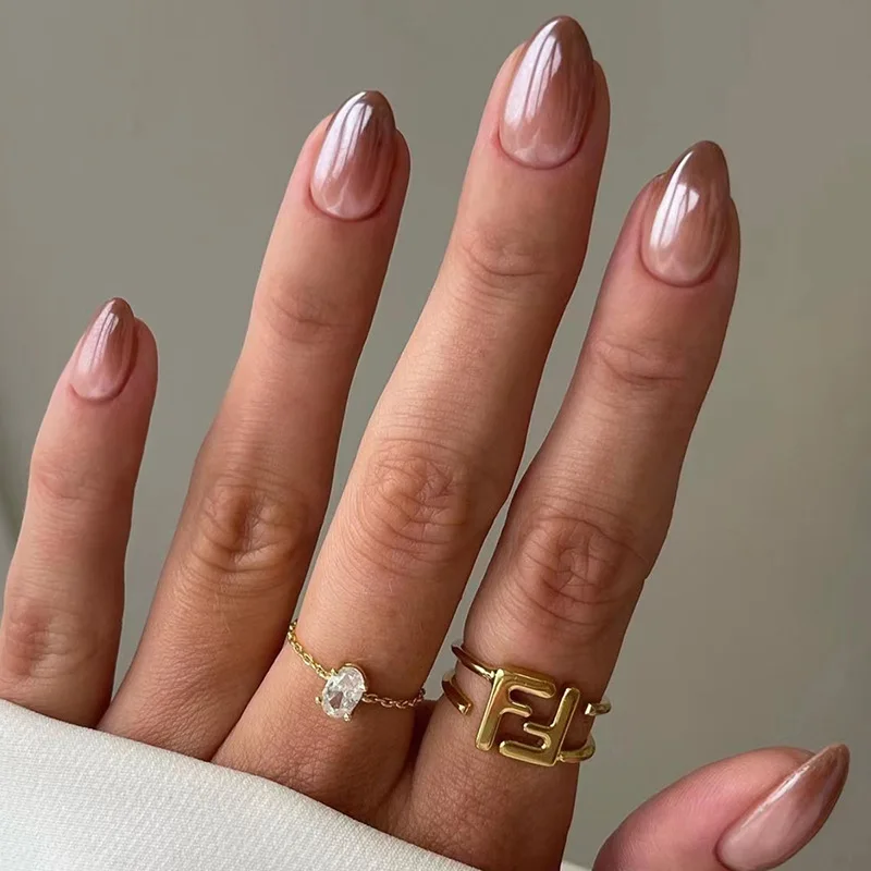 24Pcs Gradient Brown Fake Nails Art with Round Head Design Short Almond False Nails Tips Wearable Finished Nails Set Press On