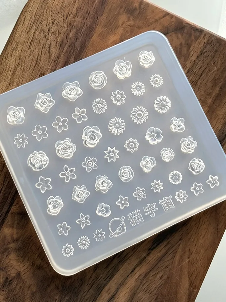 1pcs Rose Sakura Flower Silicone Nail Art Mold Mini Daisy Rose Multipetaled Flower Manicure Template Carving Floral Nail Stencil