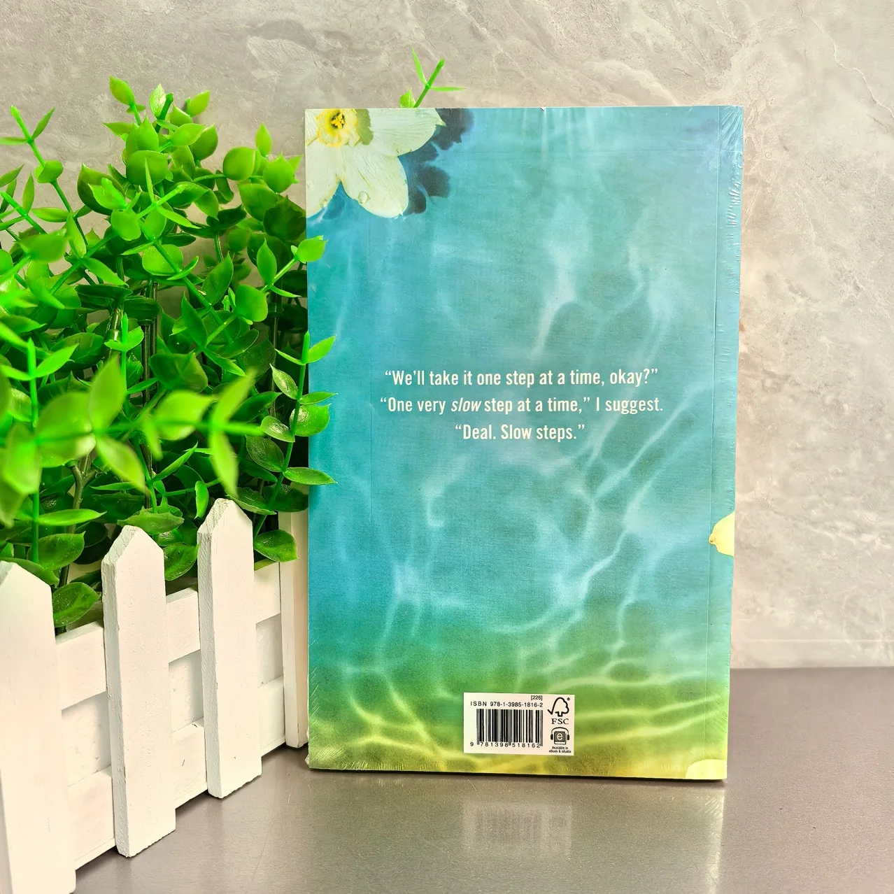 يبدأ معنا بقلم كولين هوفر