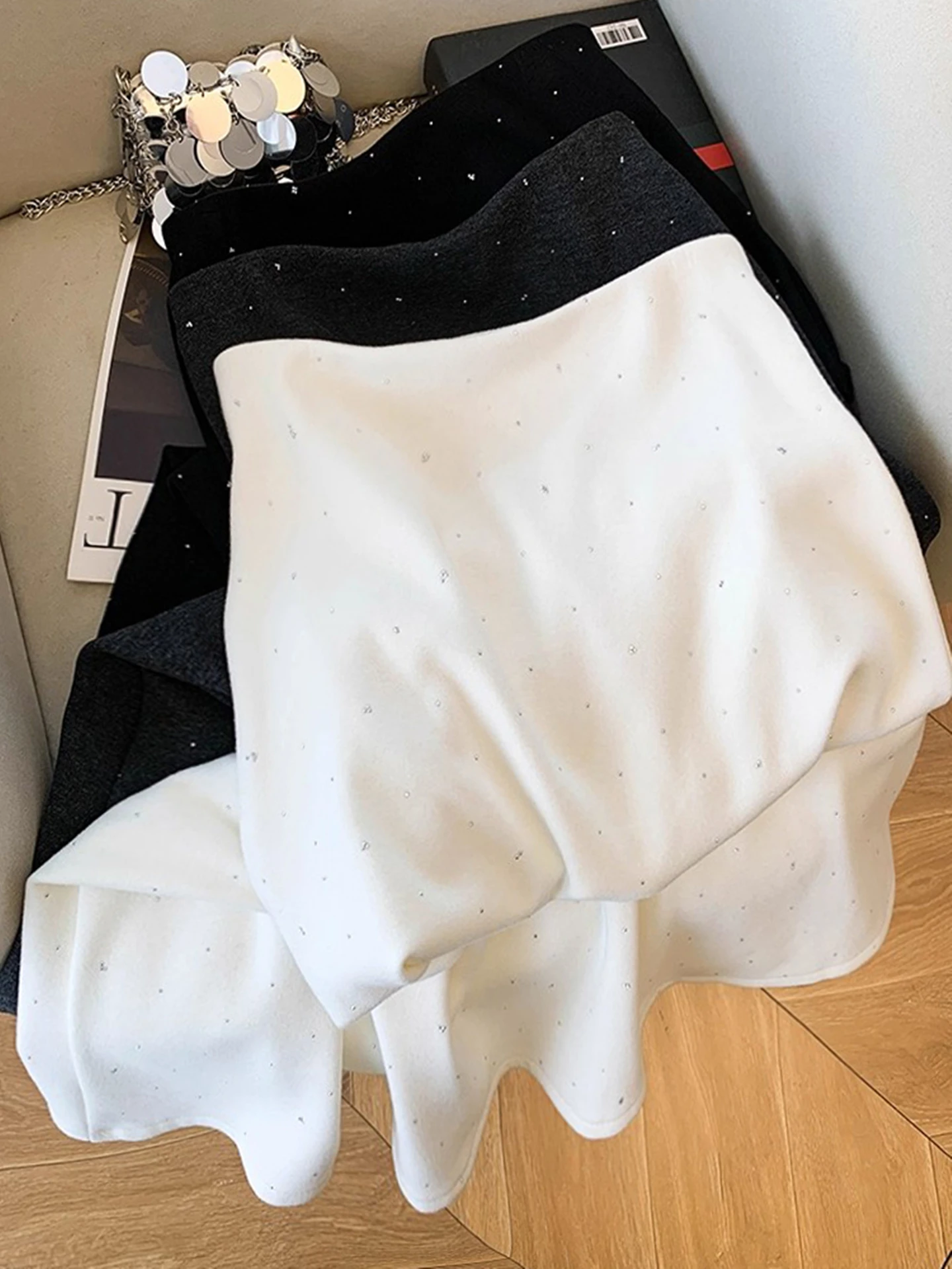 

Ele Heavy Embellied Winter Woolen Skirt for Women with Diamond Embelliments Commute Sle High Waist A-Line Skirt