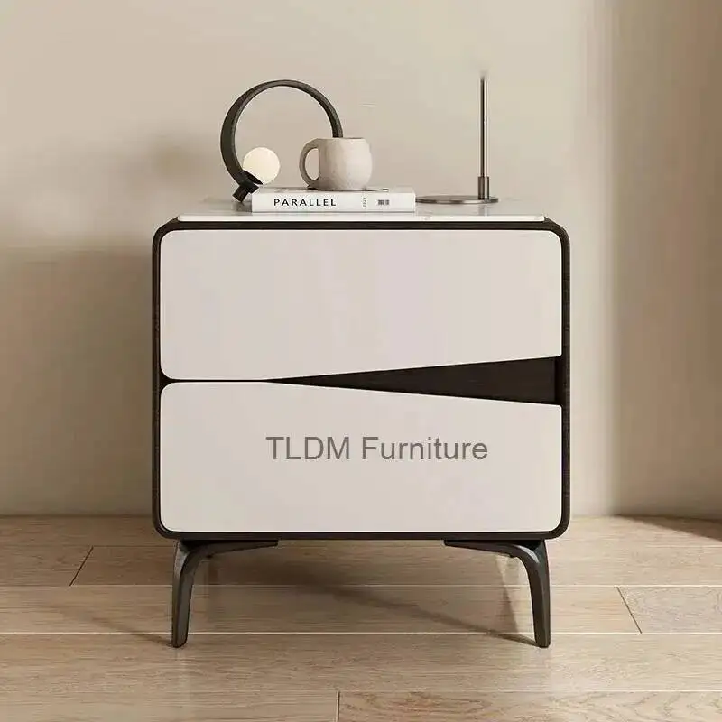 Table Bedroom Delic…