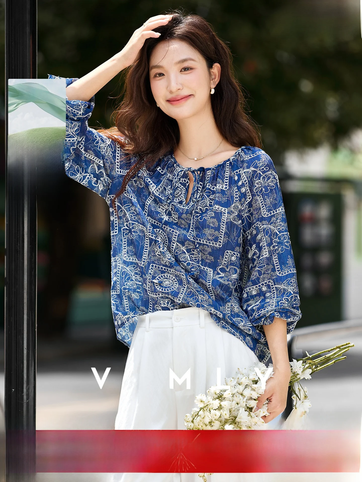 

Женская шифоновая блузка с круглым вырезом и сложной вышивкой, в этническом стиле, синяя, для весенне-осеннего сезона, модная повседневная одежда