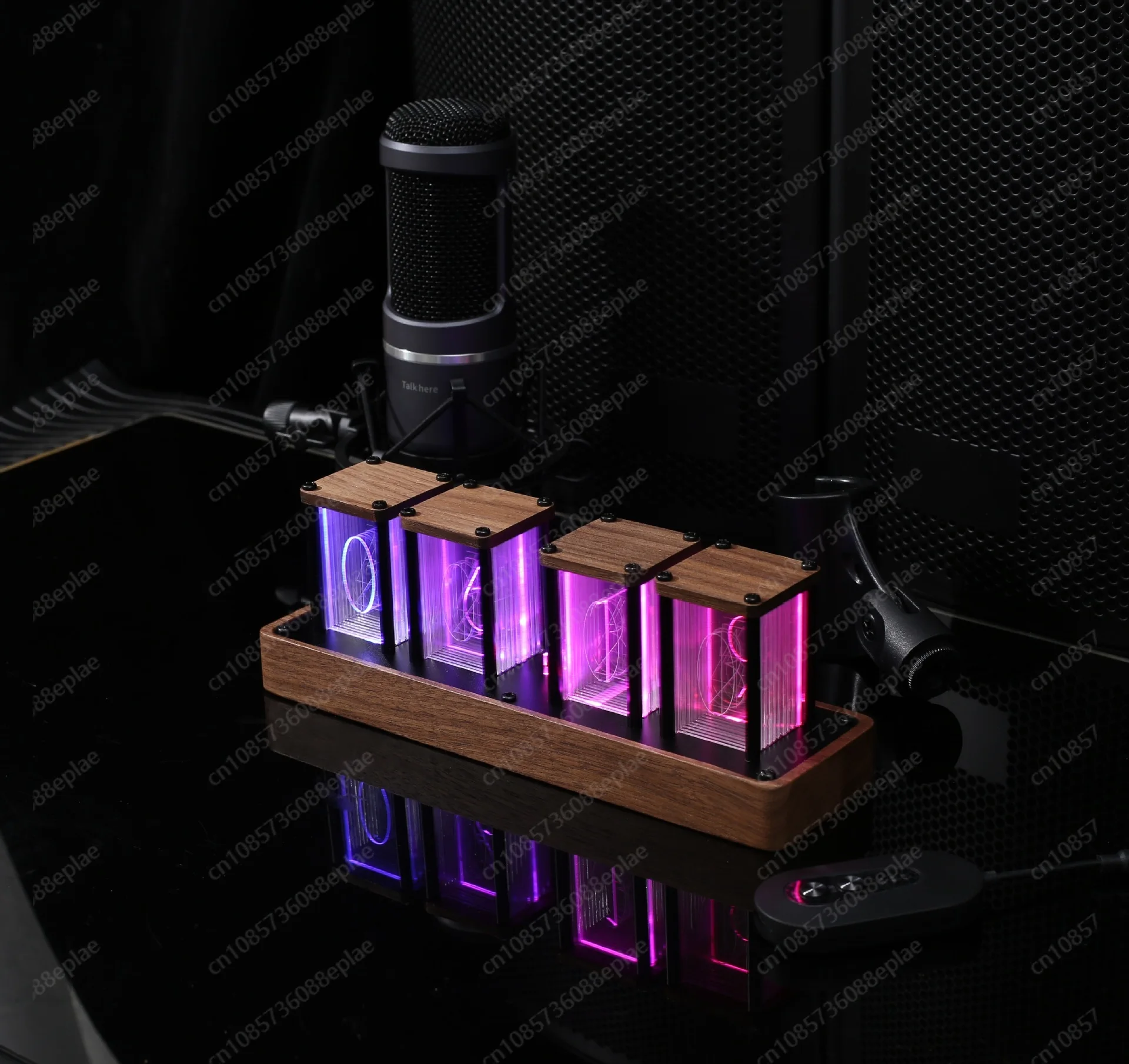 Nixie buisklok met basis van e - Tech Office Youtube recensie en prijs