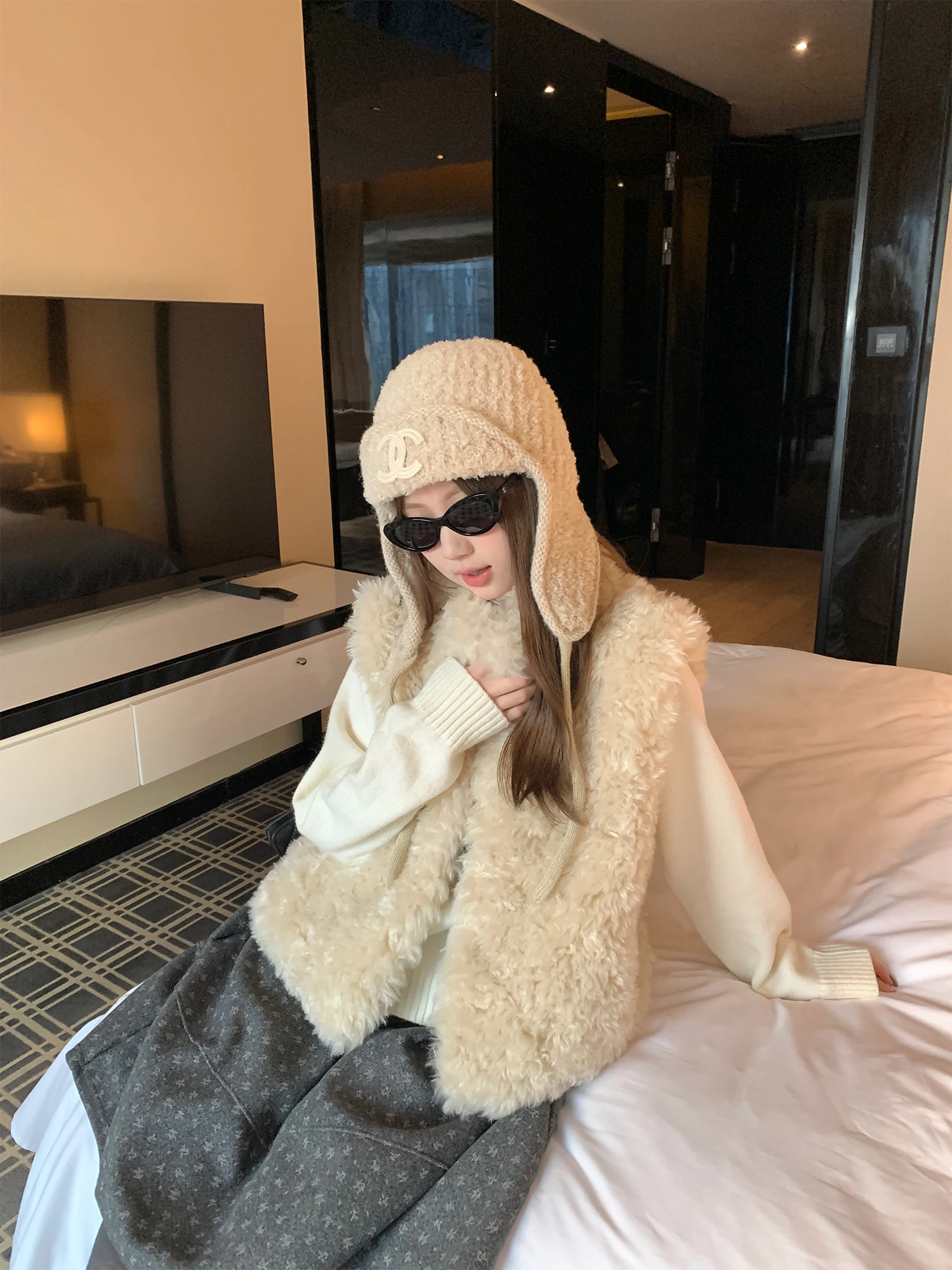 

Warm Furry Vest Jaet Women's Faionable Sli Plu Vest Commute Sle ket Design Regular Length Pure Color