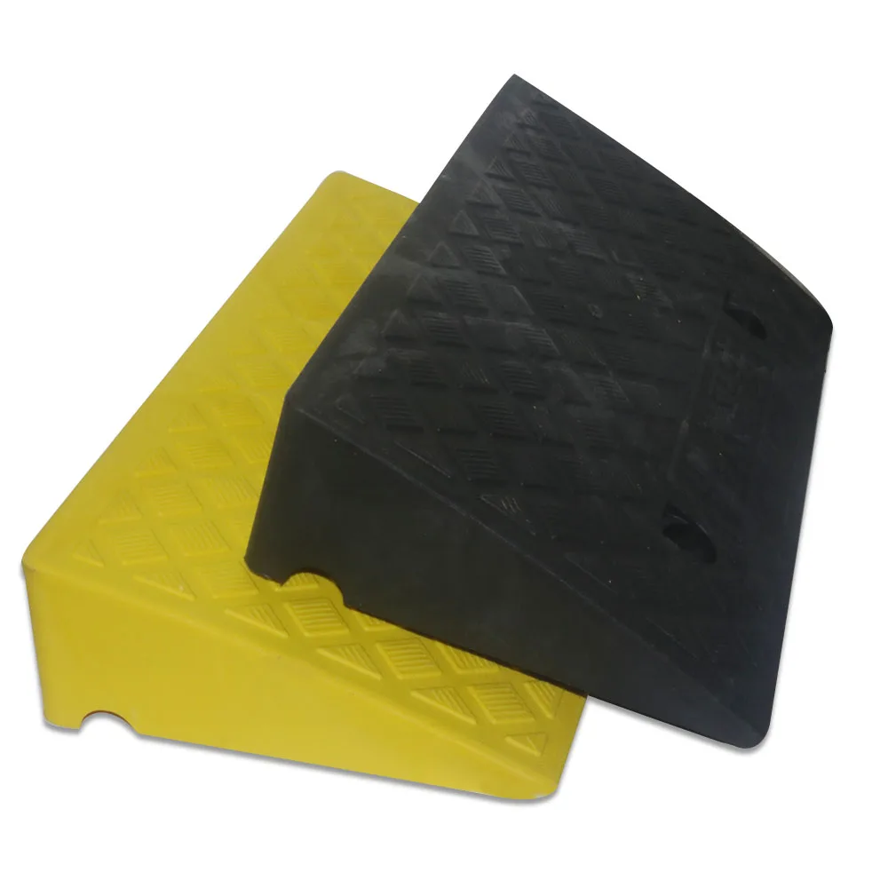 1Pc Automotive tire accessories Wheel plastic ramp Step slope triangular pad Wheel stopper Parking anti-skid pad 28.5x49.5x9.8cm