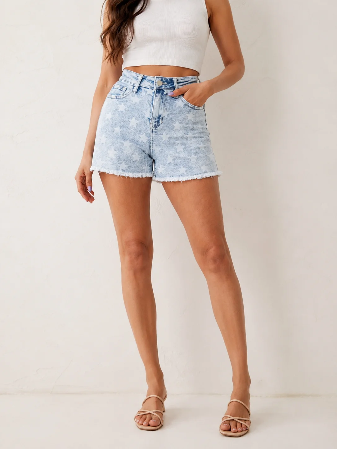 

Casual Summer Star Print Denim Shorts, Mid Waist Raw Hem Light Wash Jean Shorts for Women’s Everyday Wear