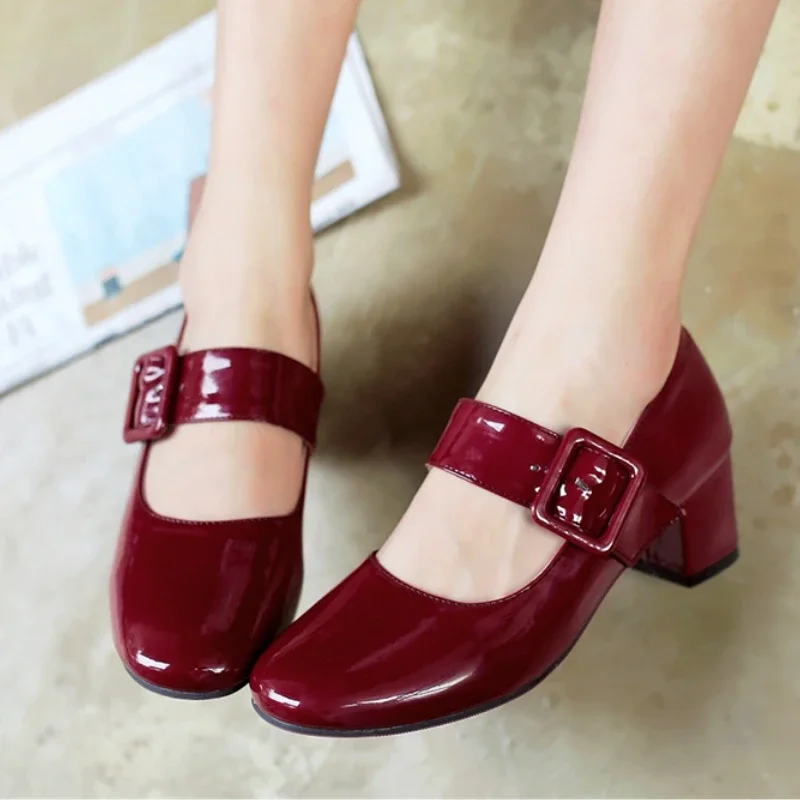 

Женские туфли-лодочки на низком каблуке, лоферы, весна 2025, красные, черные свадебные туфли Мэри Джейн с ремешком, женские туфли большого размера 45