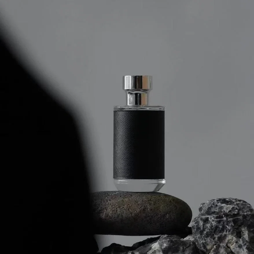 100ml luxury Brand Perfume with a rich woody oriental scent exquisite and elegant long-lasting a must-have for formal occasions