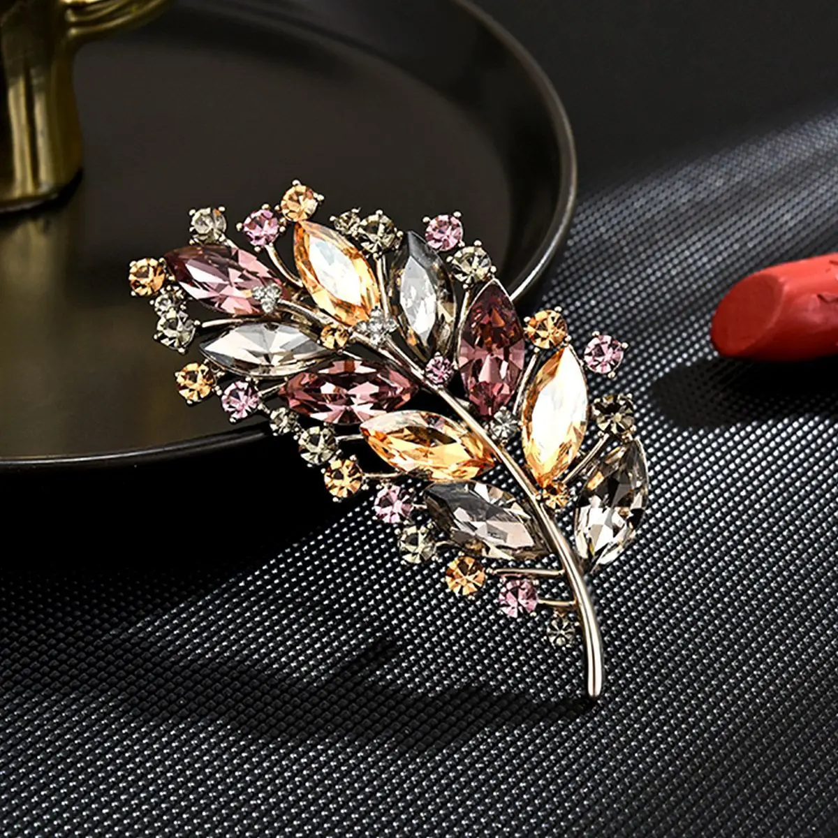 Retro Fashion Elegant Zircon-encrusted Big Feather Brooch Light Luxury Austrian Crystal Delicate Corsage Female Accessories