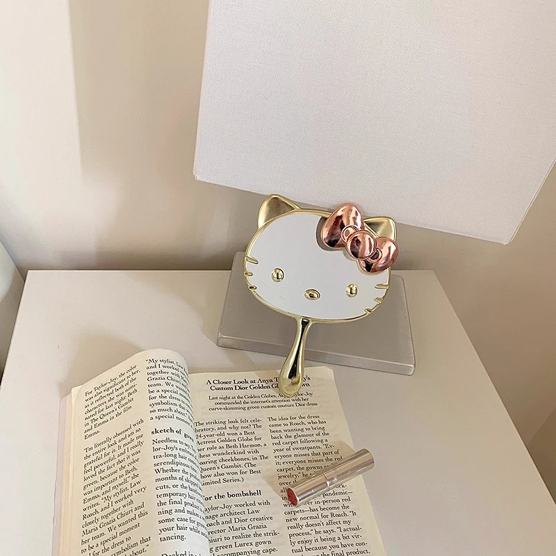 Miroirs de maquillage kawaii, figurines d'anime Hellokittys, miroir à main pliable et Portable, mignon, Décor de Table, cadeaux pour filles