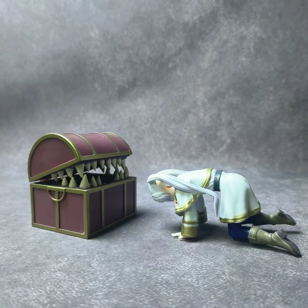 ฟิกเกอร์การ์ตูนอนิเมะ ฟรีเรน ตู้สมบัติ แอคชั่นฟิกเกอร์ ของสะสม ตกแต่งโต๊ะทำงาน ของเล่นโมเดลพีวีซี ของขวัญ