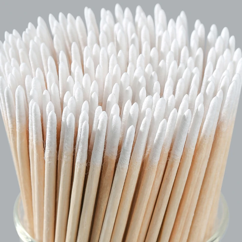 500pcs Lint-Free Wooden Micro Bud Swabs for Gentle and Precise Eyelash Extension Glue Removal and Makeup Application