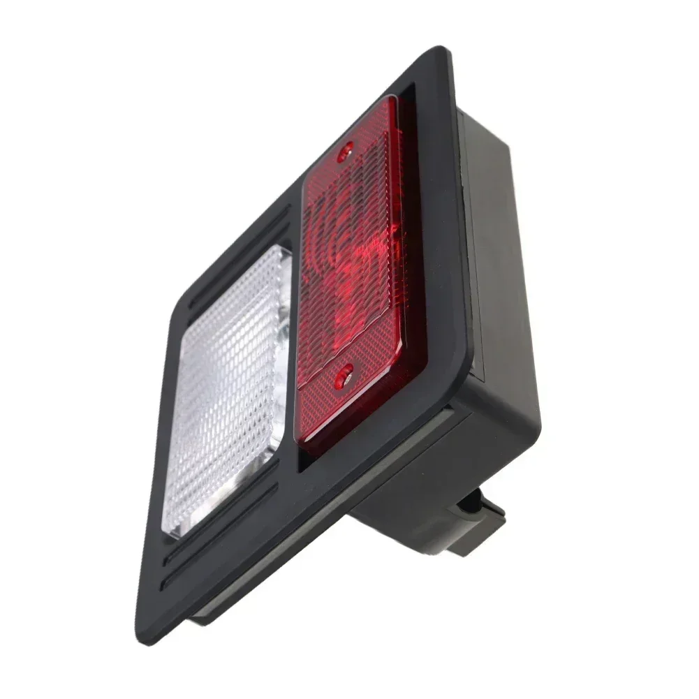 For Bobcat Tail Light Lamp Replacement 6670284 for Models 553 751 753 763 773 863 864 873 883 963 A300 A770 T110