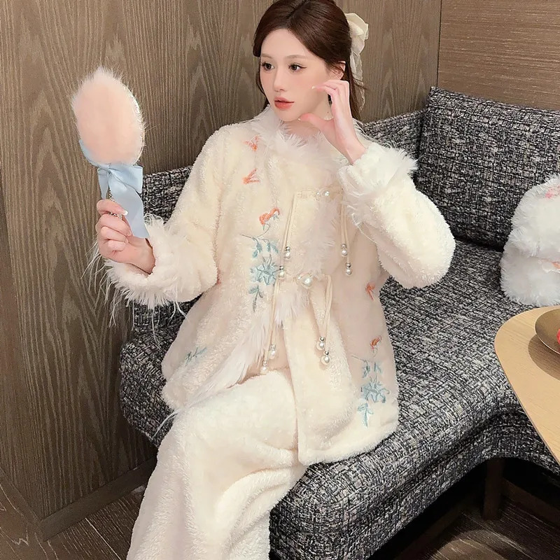 

Новые белые пижамы с вышивкой, женские фланелевые предметы интерьера, зимние пижамы в китайском стиле, утепленные брючные костюмы, домашняя одежда