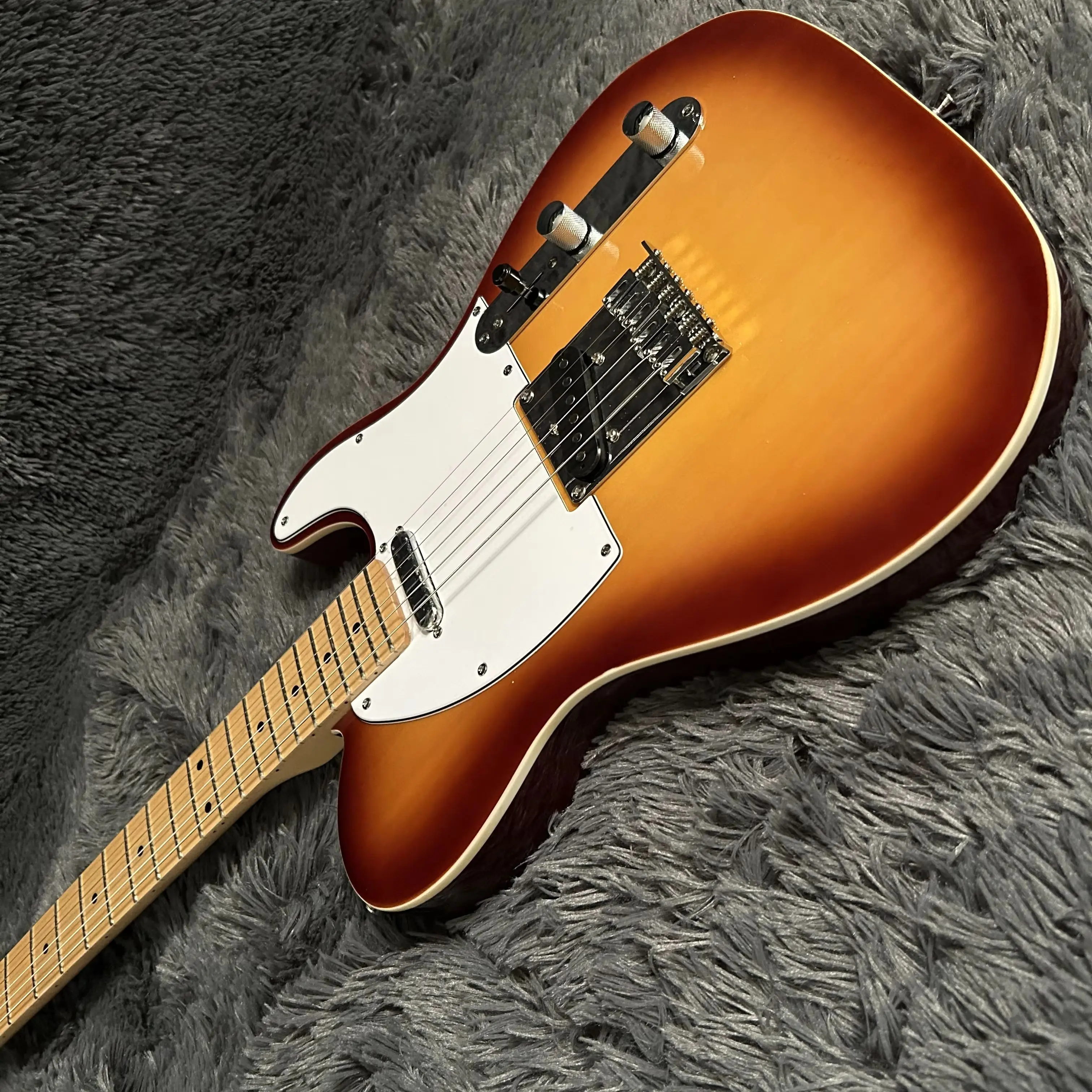 

Vintage Sunburst Electric Guitars Single Binding Mahogany Body Maple Fretboard