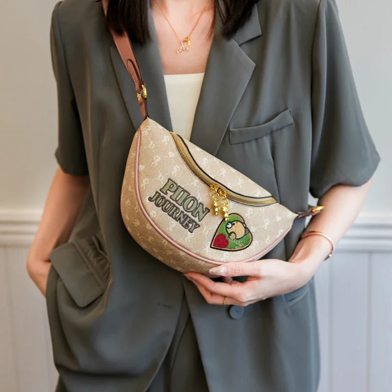 

New Unisex Fashion Chest Bag Crossbody Single Shoulder Carry Casual Outdoor Small Bag for Phone Storage Men and Women Chest Bag