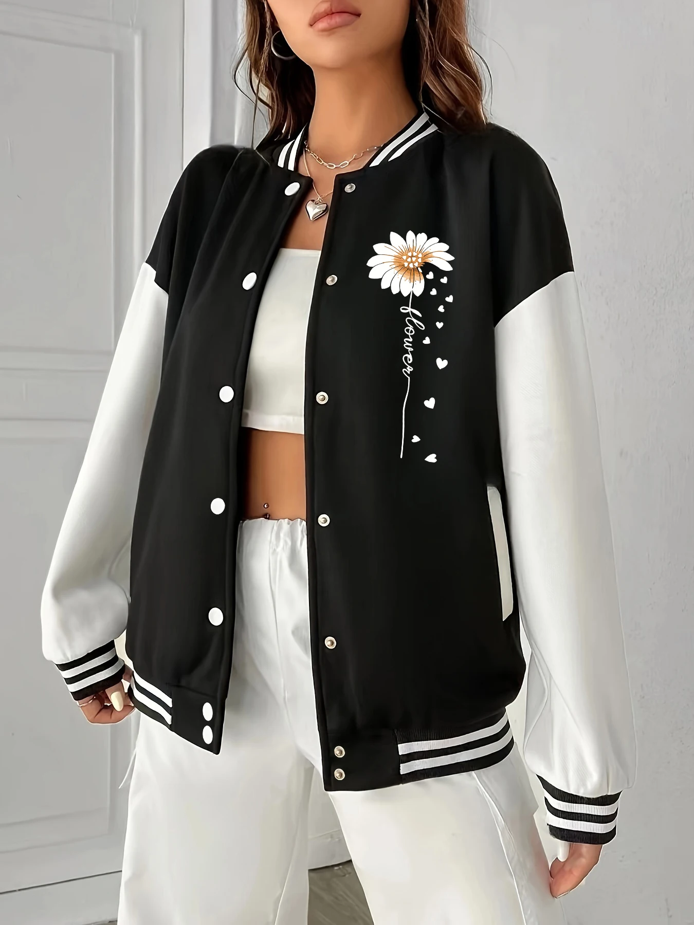 

Женская бейсбольная куртка в стиле хип-хоп, уличная одежда, с принтом ромашек и сердца, повседневное пальто, зимняя теплая флисовая одежда, оверсайз топы