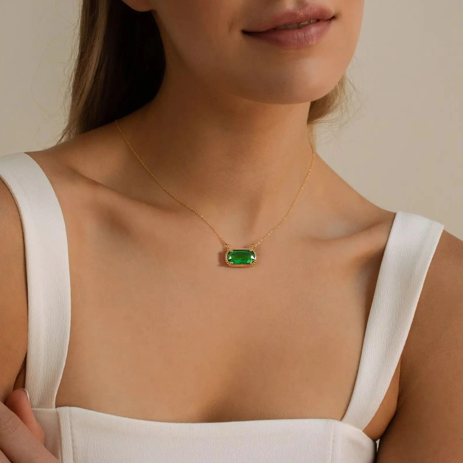 Badu جوهرة الميلاد قلادة الفولاذ المقاوم للصدأ 18K مطلية بالذهب الملونة الزركون قلادة قلادة للنساء هدايا مجوهرات فاخرة عصرية