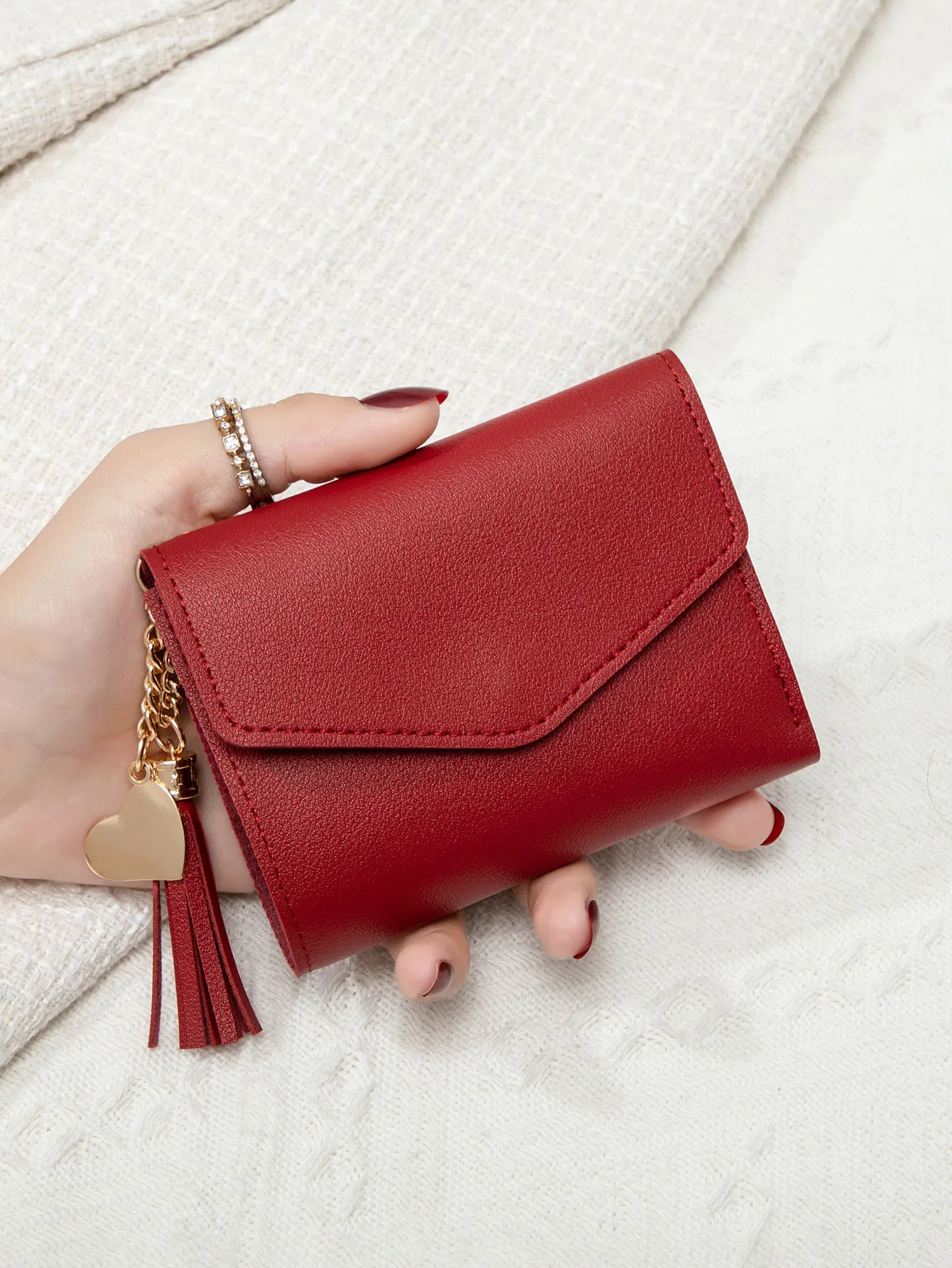 Kompakte Damen-Clutch-Geldbörse, schlankes Schwarz, tragbare Geldbörse mit goldfarbenem Druckknopfverschluss und Quastendetail, leichte Mini-Geldbörse – Detail 8