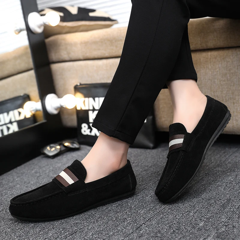 HKDQ الأصلي الكاكي الرجال المتسكعون مريحة الانزلاق على الجلود حذاء كاجوال للرجال الأخفاف خفيفة الوزن المضادة للانزلاق أحذية قيادة