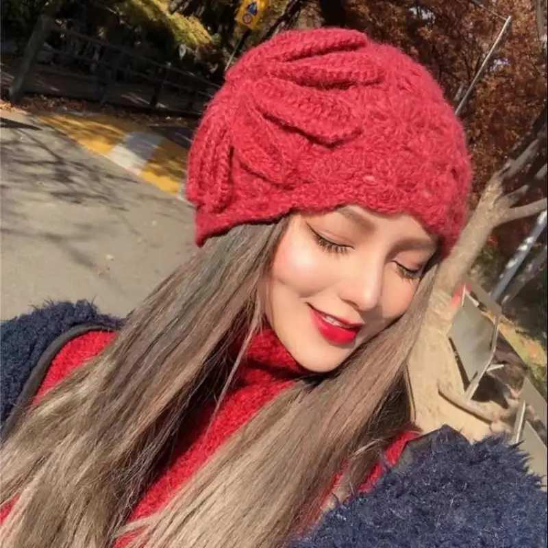 Elegant Knitted Hat Winter Women French Fashion Embroidery Cap Autumn Flower Hollow Out Crochet Wool Hat Retro Japanese Beanies