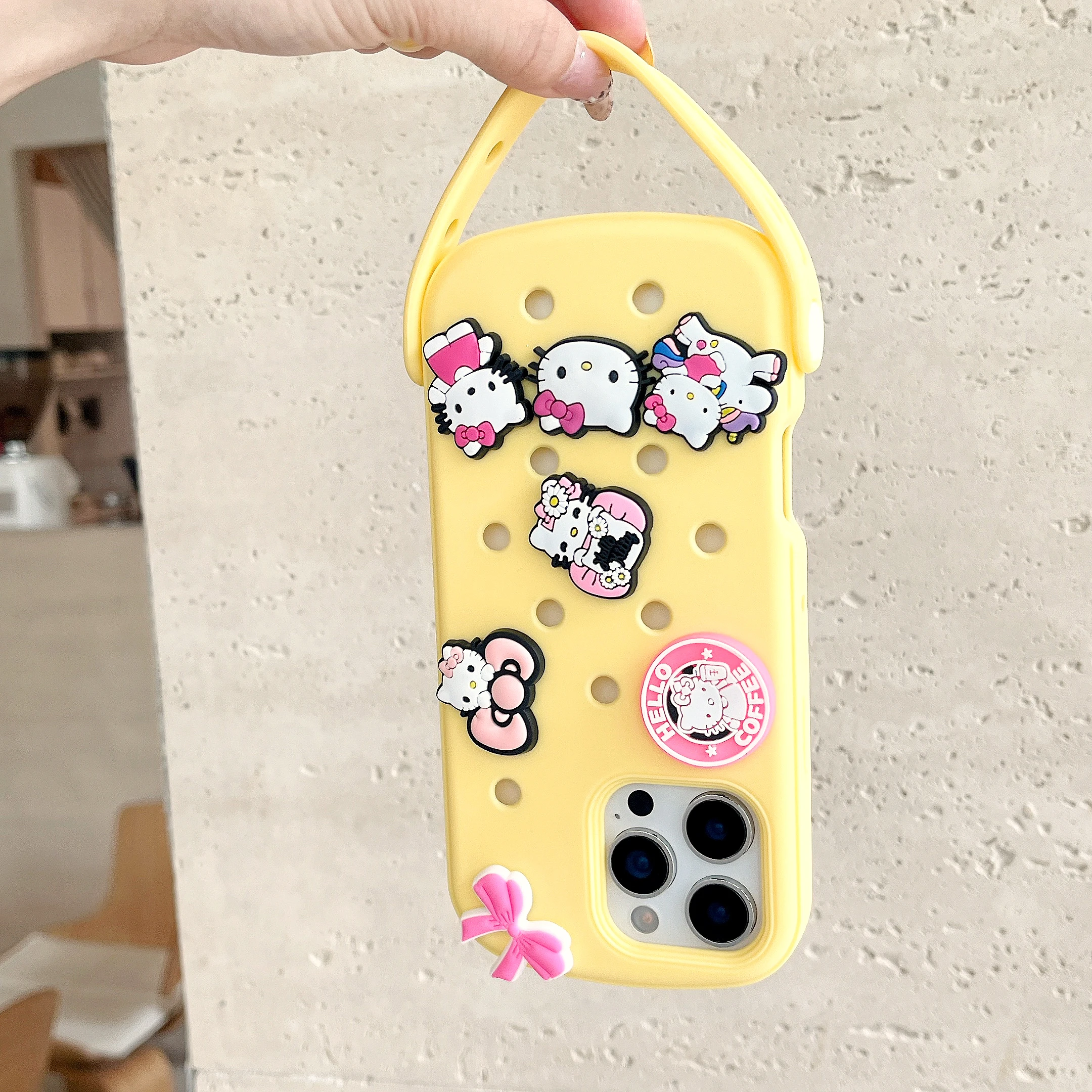 17 Pro Max 17 Air For Crocs Holes Design Shockproof Case for iPhone 16 15 14 13 12 Pro Max with Wrist Strap + Accessories Kit