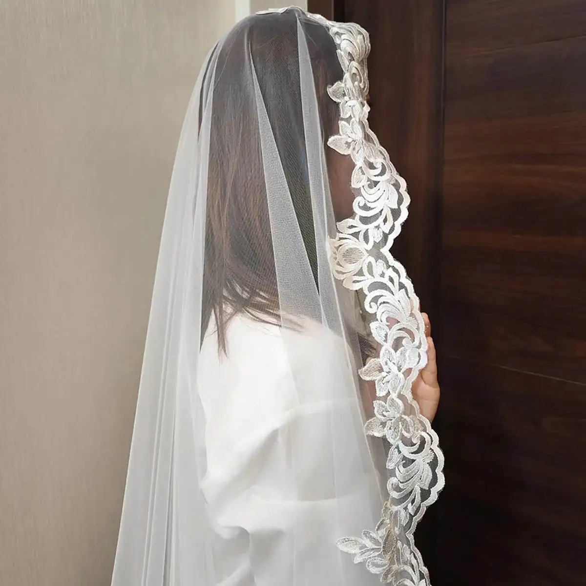 Exquisite Wedding Veil Lace  One Layer Long Cathedral Length Bridal Veils Lace  Edge Soft Tulle For Bride Velo De Cabeza