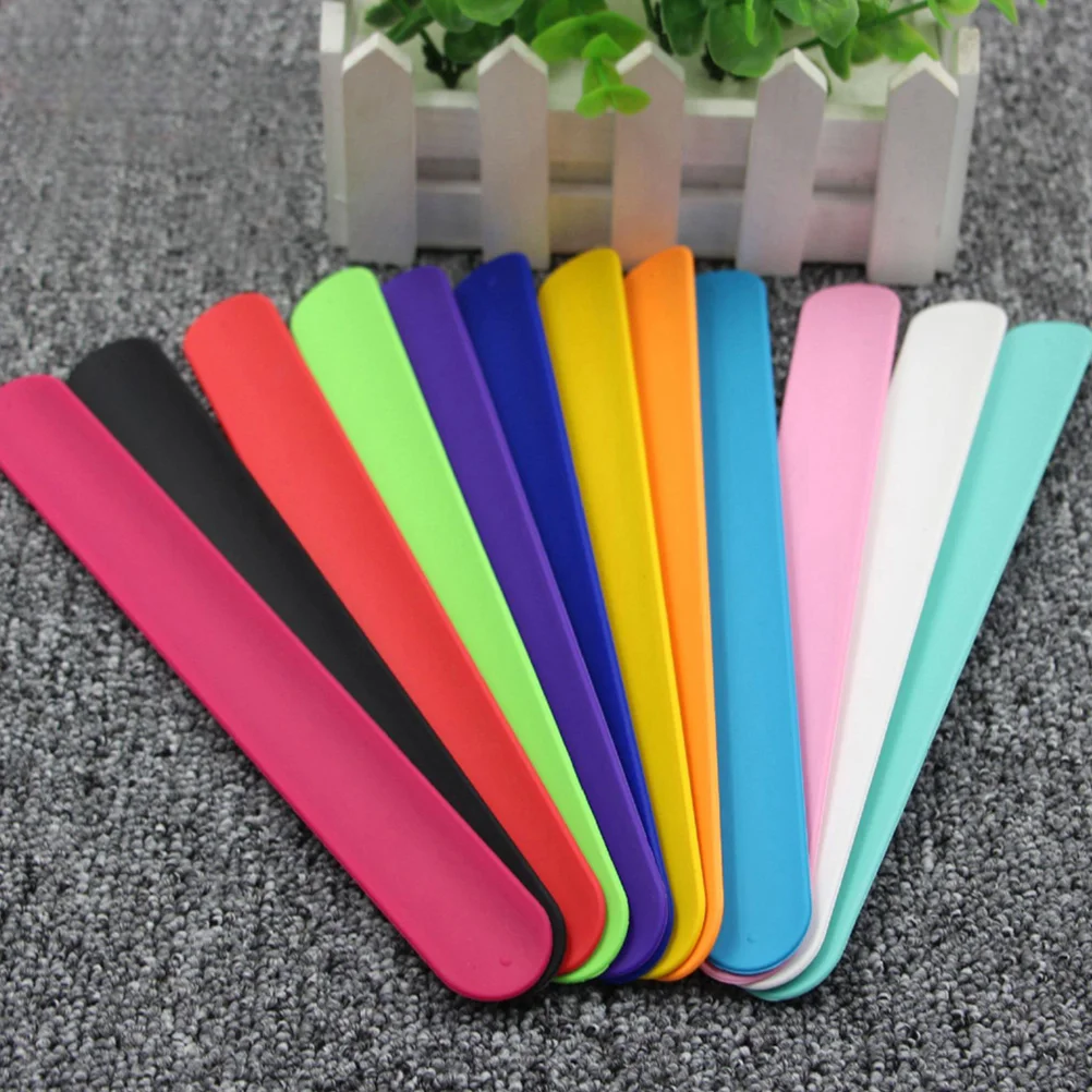 20pcs Silicone Snap Bracelet Solid Color Design Wristband Patting Hand Band Colorful Slap Bracelet Party Favor Funny Gift(12