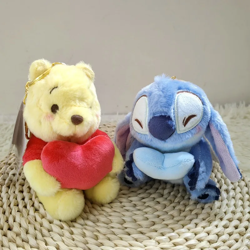 

Disney Cartoon Cute Winnie the Pooh Plush Doll Teddy Bear Holding Love Valentine's Day Decor Doll Bag Hanging Pendant Gift Toy