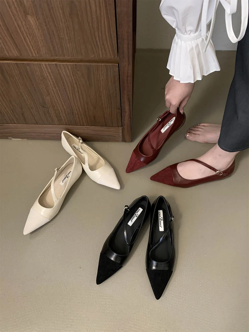 Ballet Dance Shoes Pointed Toe Women Flats Loafers 2024 New Arrivals Black Red White Belt Buckle Ladies Autumn Spring Dress Shoe