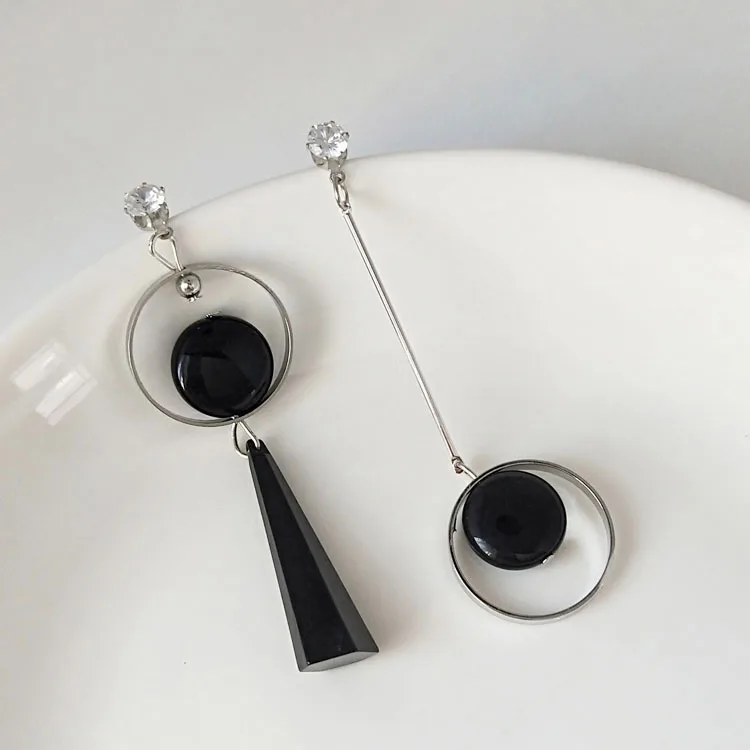 Fashion Korean Earrings 2025 Flower Geometric Long Asymmetry Circle Ear Acrylic Big Dangling Earrings Women Valentine\'s Gifts