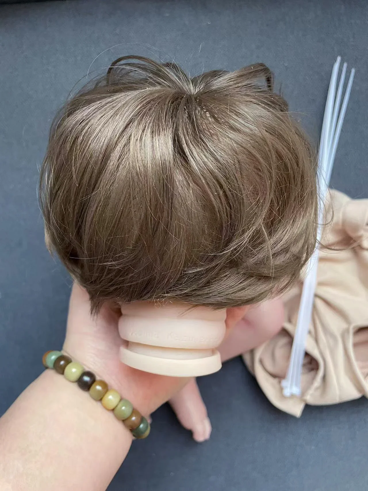 19인치 찰리 리본 인형 키트 손으로 염색한 머리카락 미완성 실물 같은 다층 페인팅 인형 부품 DIY 어린이 장난감