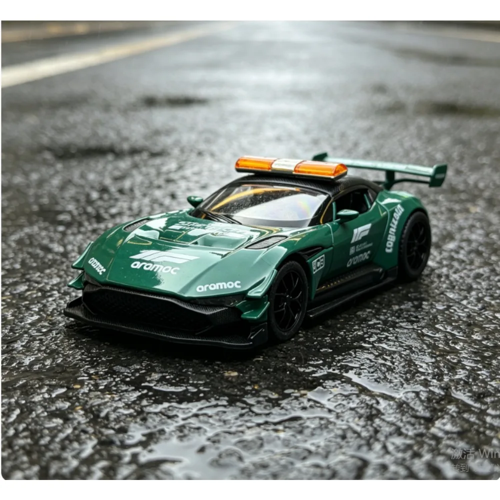 

1:32 Aston Martin Vulcan Track Safety Car Alloy Model, Pull Back Toy Car with Light and Sound, Desktop Ornament for Collection