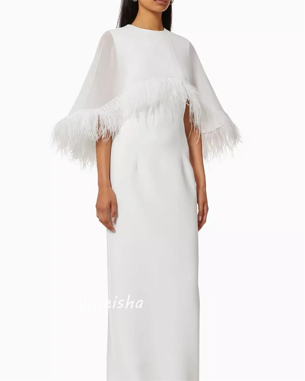 Robe de Bal de Forme Trapèze en Satin pour Femme, Tenue Formelle à Col Haut, Longueur au Sol, Plumes, sur Mesure, pour Occasions de Soirée, Arabie Saoudite