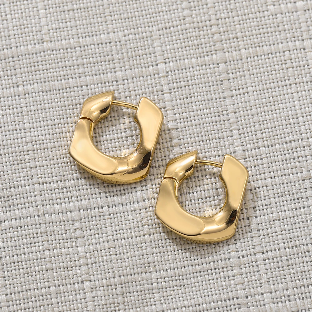Minimalist 18K Gold Plated Chunky Hammered Huggies Earrings for Women Geometric Twisted CZ Zirconia Ear Buckles Punk Jewelry