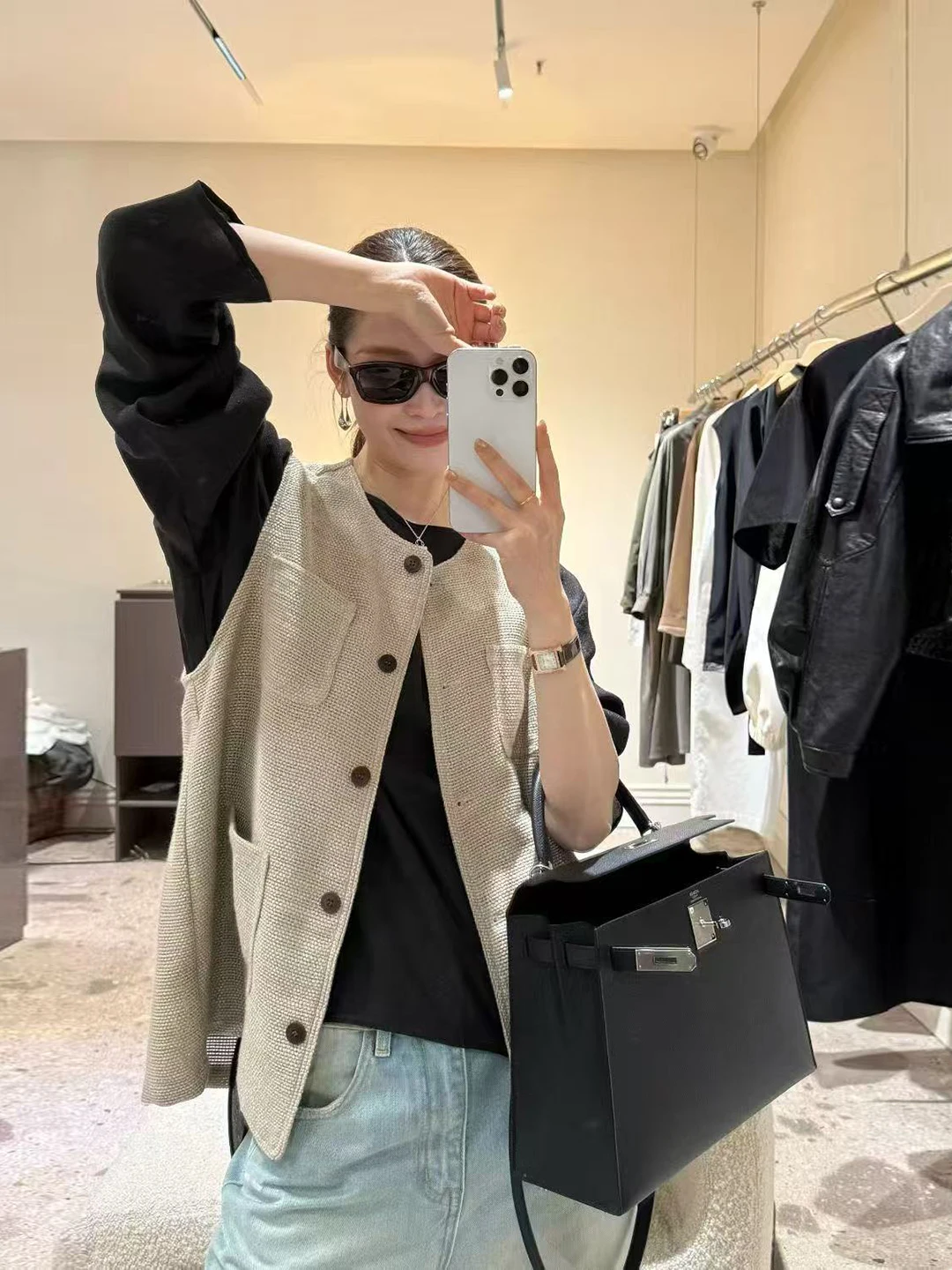 

Retro Pocket round Neck Sleeveless Vest Jacket 2026 Spring New Style Old Money Personality Shoulder Pad Top Women's Korean St...