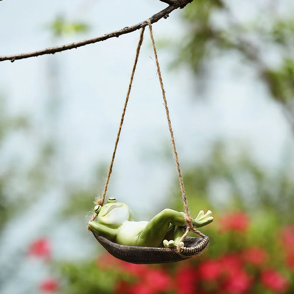 

Frog Hanging Statue Resin Garden Decor Courtyard Accessory Suspended Frogs Figure Garden Lovely Frogs Statue Supplies