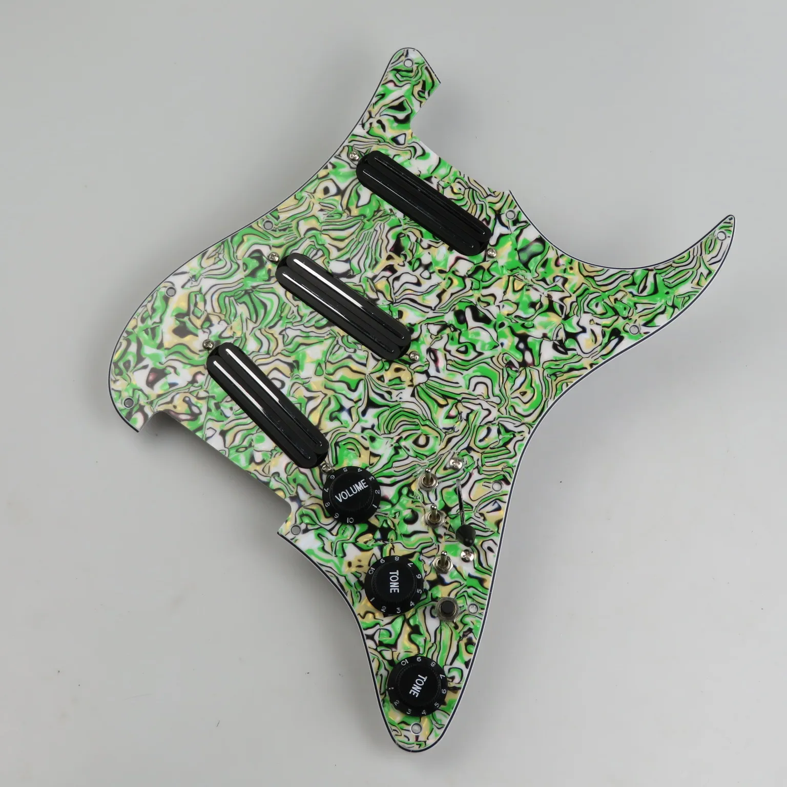 SSS Loaded Prewired Pickguard Green Yellow Swirl Abalone 3Ply Scratch Plate Black Double Rail Single Coil Pickups 1V2T