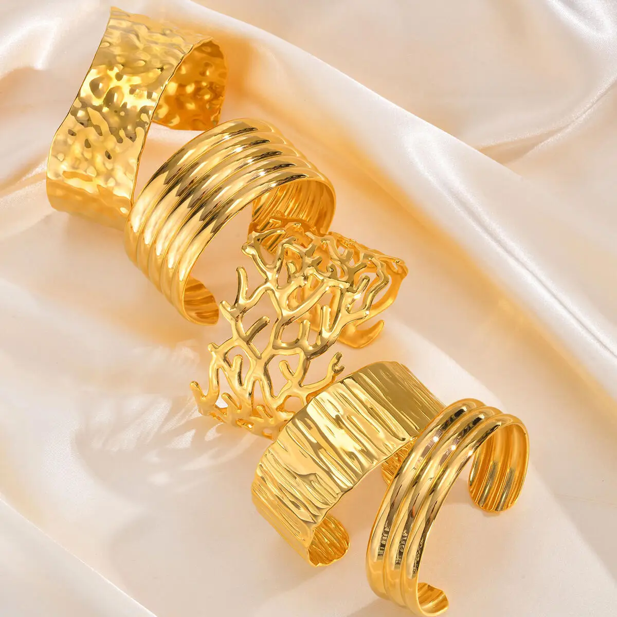 

Simple Bangle for Women, Luxury Geometric Adjustable Stainless Steel Bangles, Stainless Steel 18K Plated Vintage Jewelry Gift