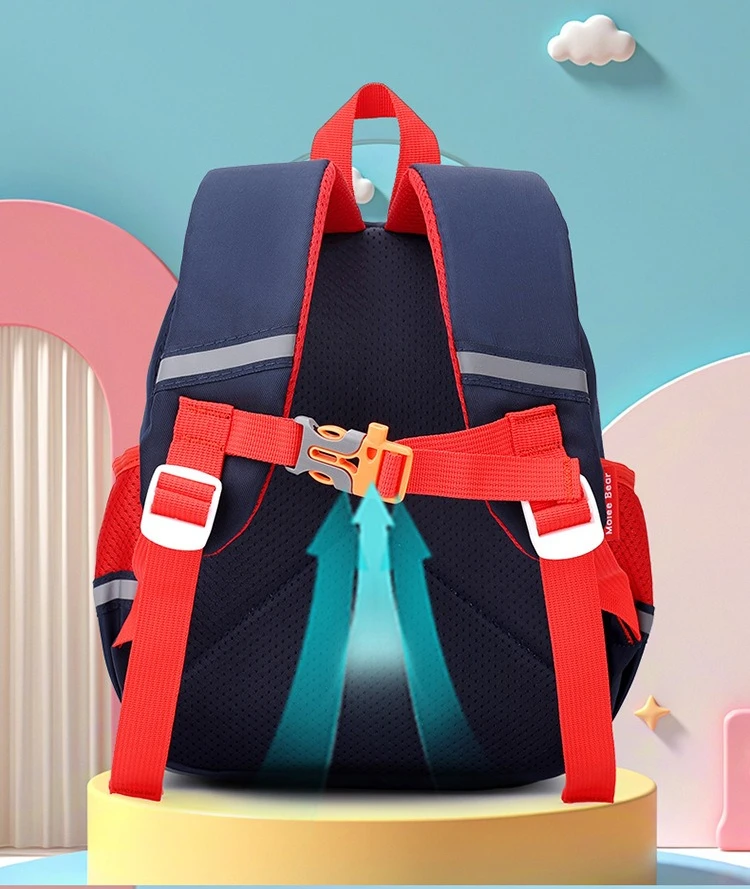 3-6 Year toddler backpack The babys shoulders preschool backpack Childrensfavorite fire truck cartoon style toddler backpack boy
