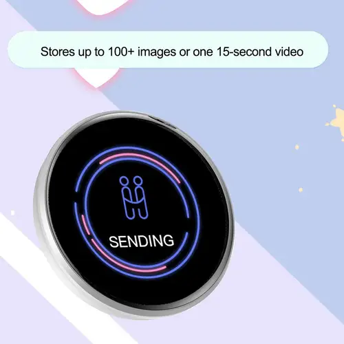 Pin de pantalla de insignia electrónica de Anime, pantalla táctil de 1,7 pulgadas, botón LED, marco de fotos de tinta electrónica con reproducción de vídeo, envío directo