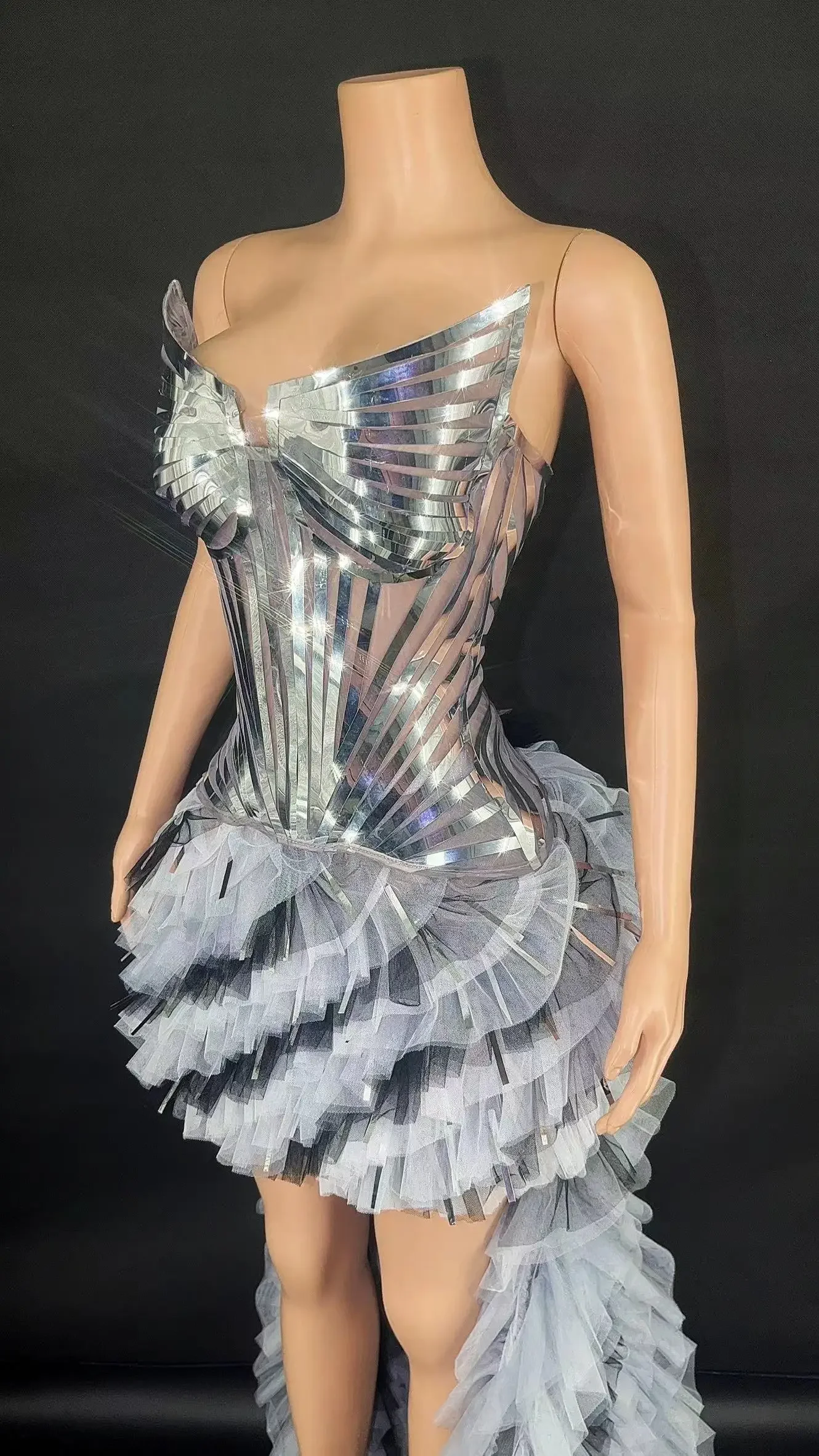 반짝이는 다이아몬드가 포함된 실버 이어 슬림 피팅 투피스 세트 섹시한 나이트클럽 바 퍼포먼스 의상