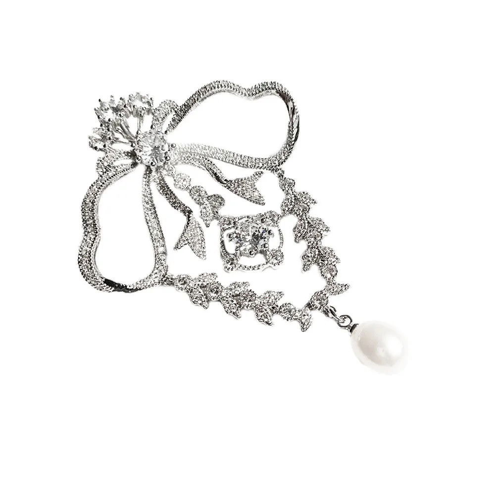Vintage Palace Luxury Crystal Alloy Pearl Pendant Badges Pins For Women Elegant Classic Dress Clothing Bowknot Brooches Corsage