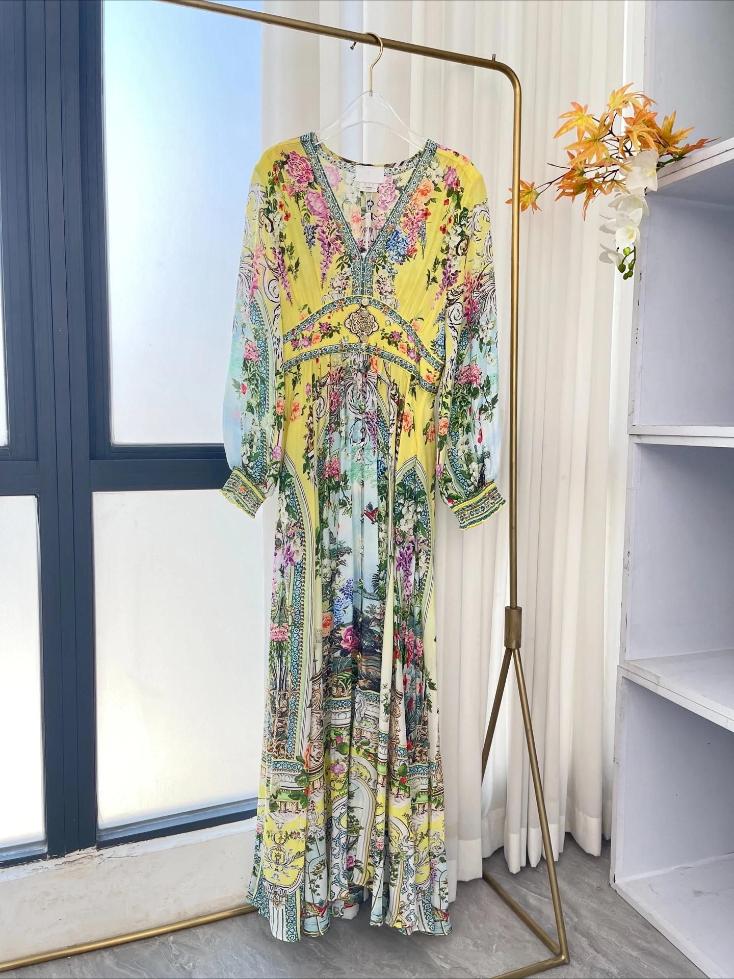 

Yellow Floral Print Long Sleeve Diamonds V Neck Midi Dress 2025 New Design