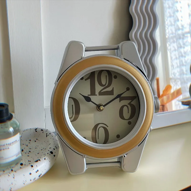 Iron Table Clock Creative Retro Desk Clock Luxury Portable Desktop Ornament Watches Modern Nordic Home Decoration Products