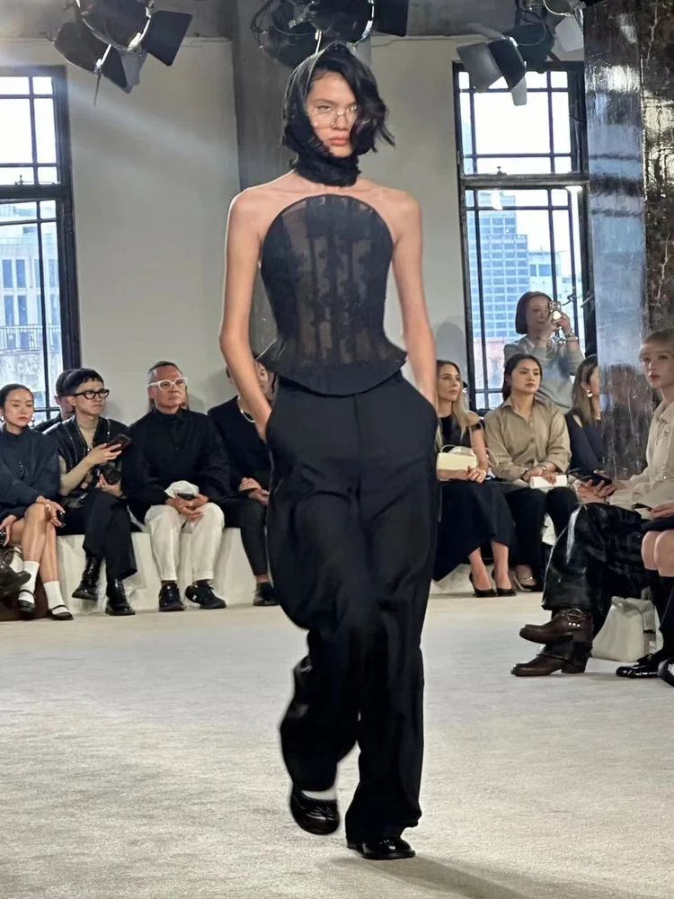 Black Lace Trim Mesh Splice Fishbone Slimming Sexy Lace Bralette Top Jennie Fan Shape Women's Fashion Spring Summer 2025