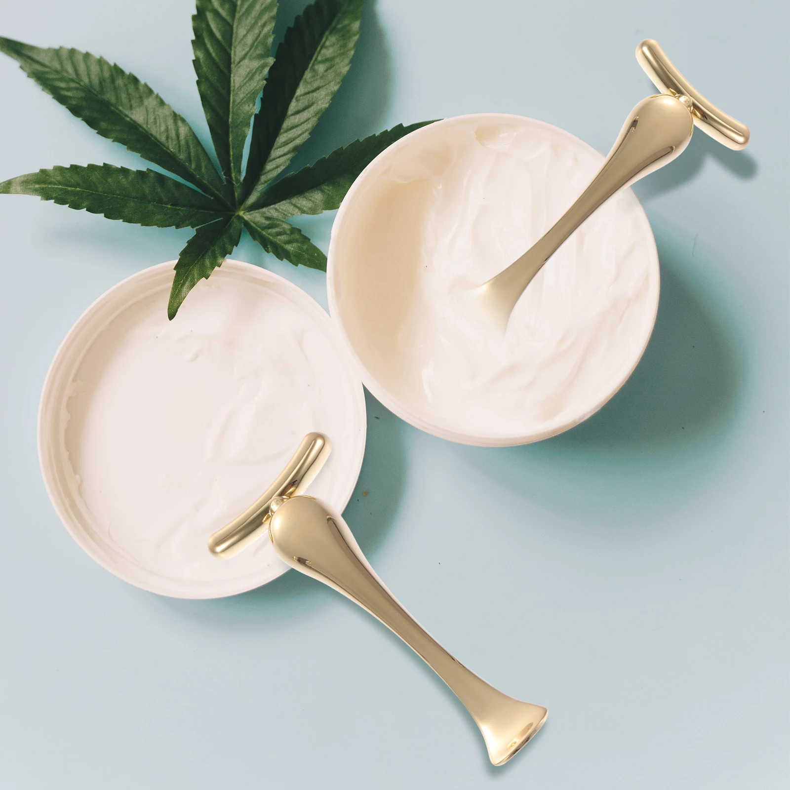 

2pcs Cream Massage Sticks Zinc Alloy Massagers For Women Facial Tools Eye Cream Spoons Durable Smooth Beauty Sticks Eye Massage