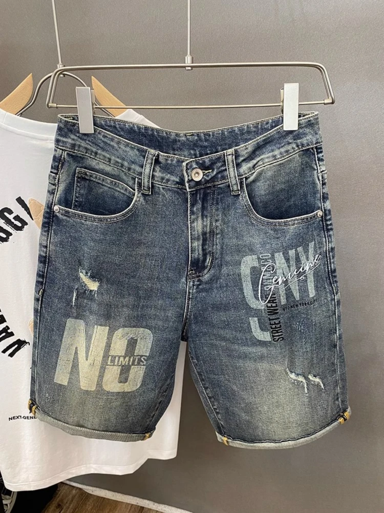 

Модные мужские летние джинсовые шорты с вышивкой и рваными элементами, тонкие, свободные, с принтом, до середины икры, на резинке, повседневные, дышащие